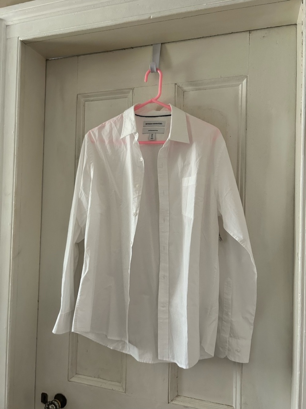 Amazon Essentials White Men's Long-Sleeve Dress Shirt